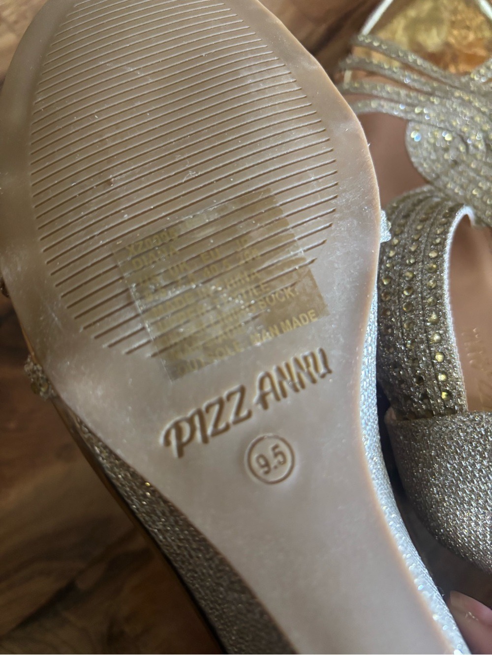 Gold Sparkle Wedge Sandals Women Size 9.5 - Picture 10 of 11